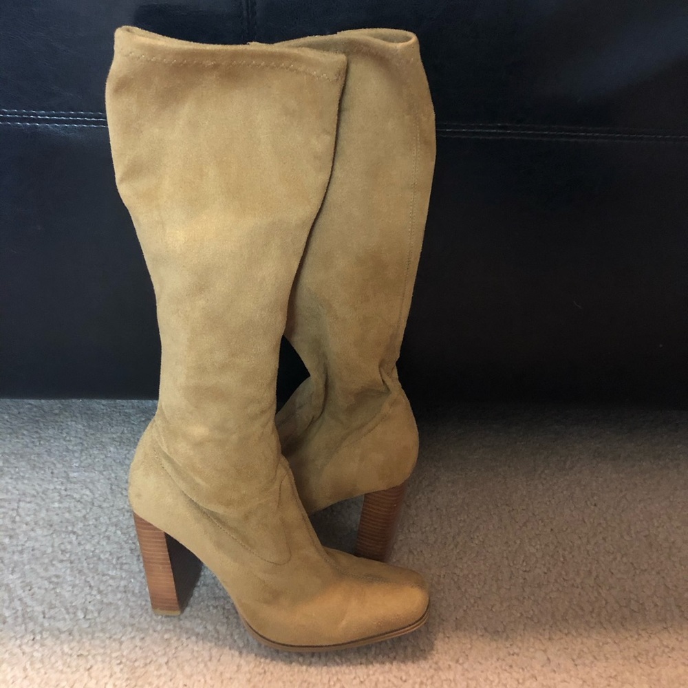 Bongo tan velvet women’s boots